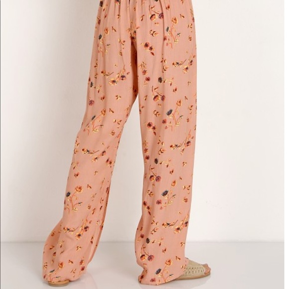 🎉HOST PICK 01.26 🎊 Tiki Tiki Pants Salina Floral - Picture 4 of 11